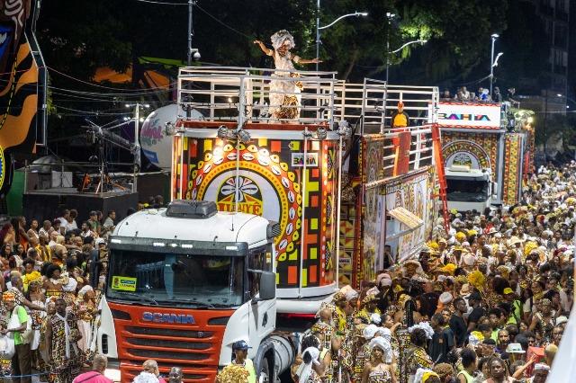 Ilê Aiyê homenageia a história e cultura do povo keniano no Carnaval 2025